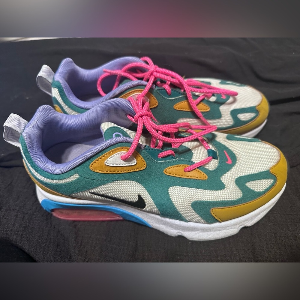 Nike Womens Air Max 200 'Mystic Green'